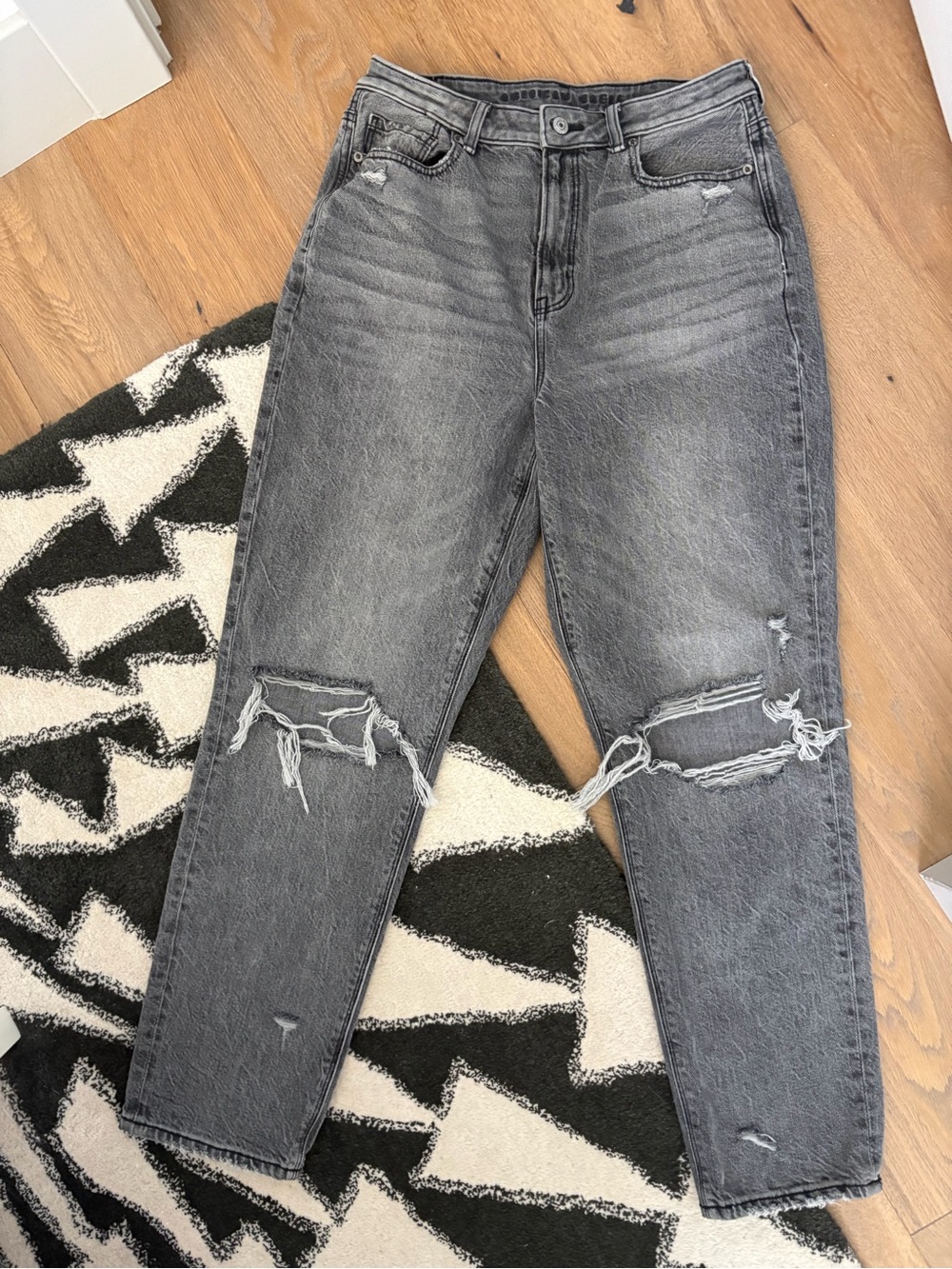 American Eagle Outfitters Gray Distressed Boyfriend Jeans